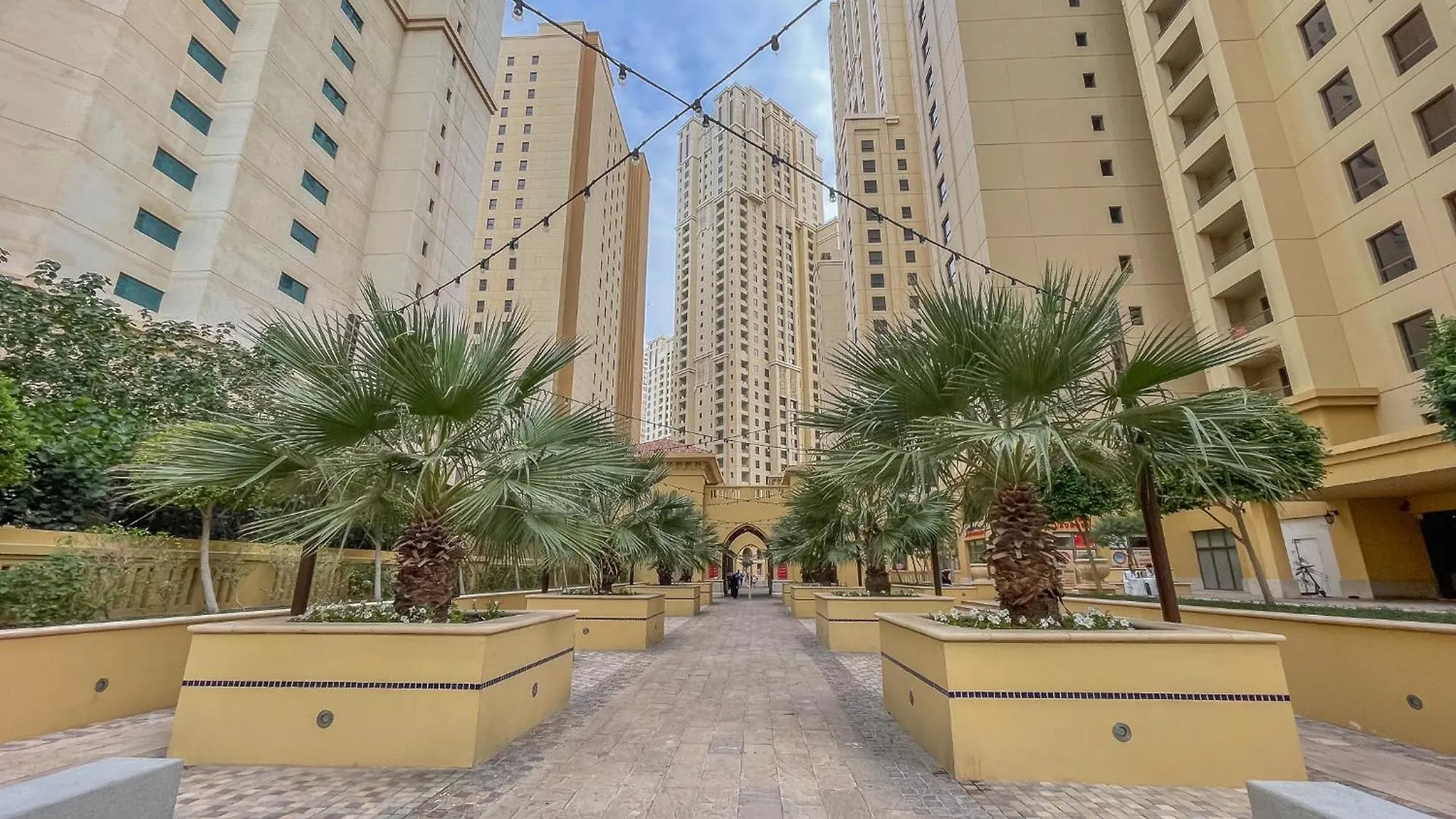 Beautiful 2 Bedroom Retreat In The Heart Of Jbr Dubaj 0*,  Spojené arabské emiráty
