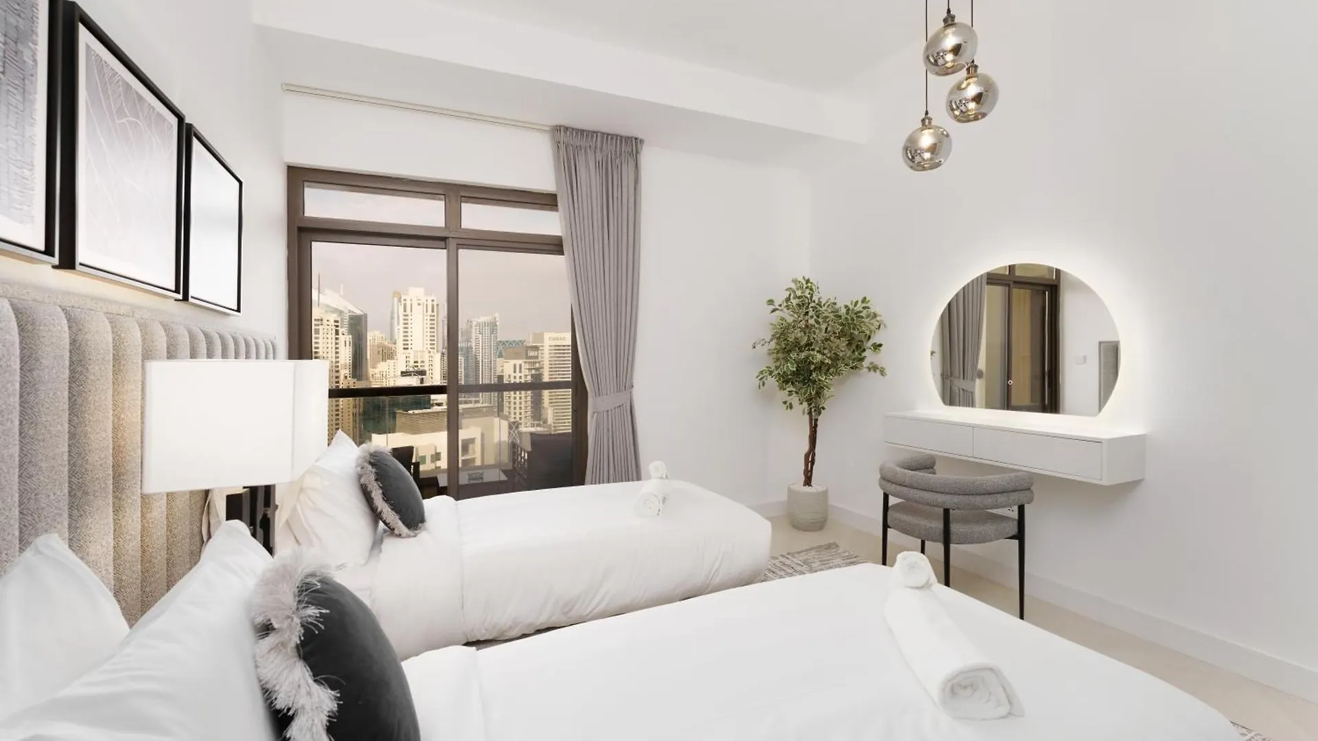 Beautiful 2 Bedroom Retreat In The Heart Of Jbr Dubaj Apartament